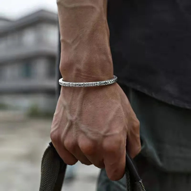 Armbänder & Fußketten